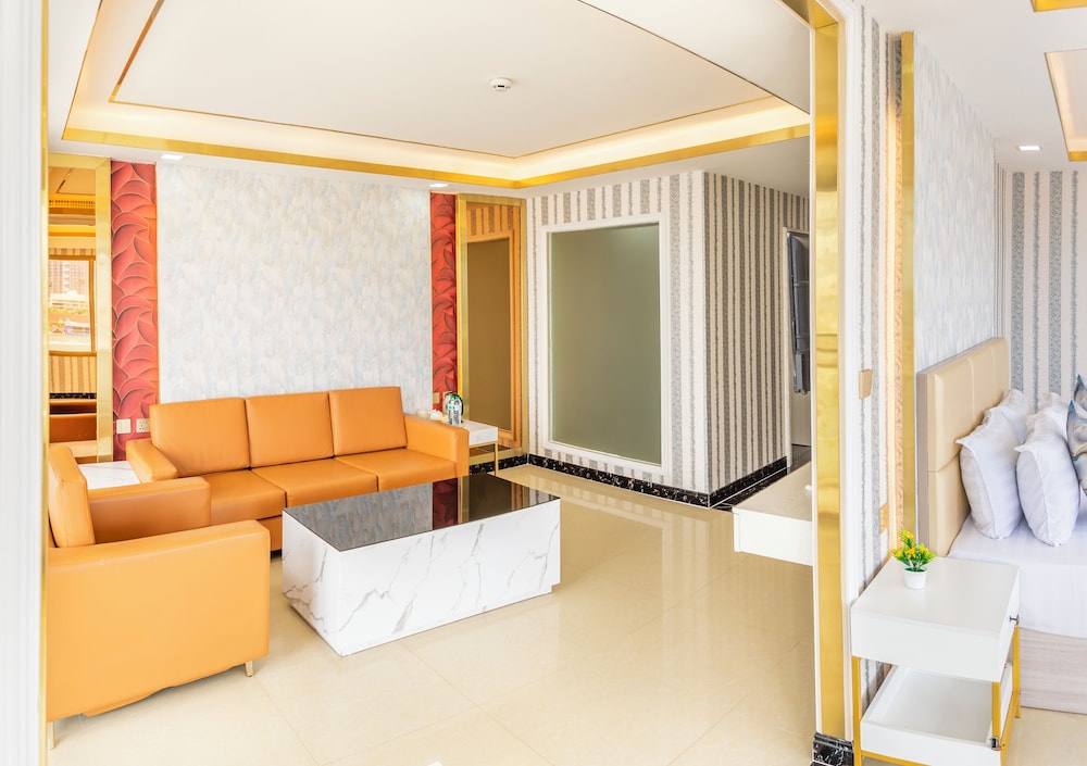 Exclusive Suite, Pool View, Corner