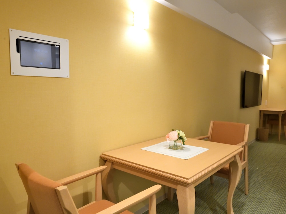 Superior Twin Room, Non Smoking - Photo 3