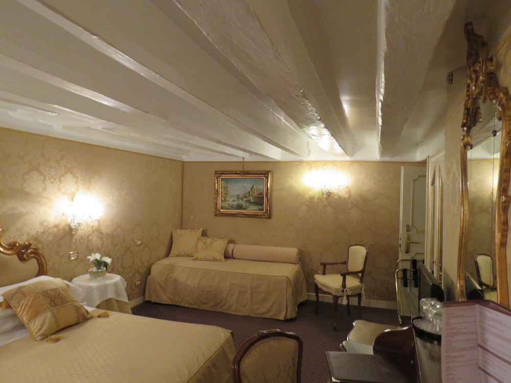 Comfort Room