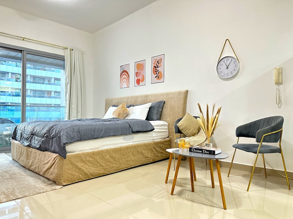 Deluxe Studio, City View photo 1