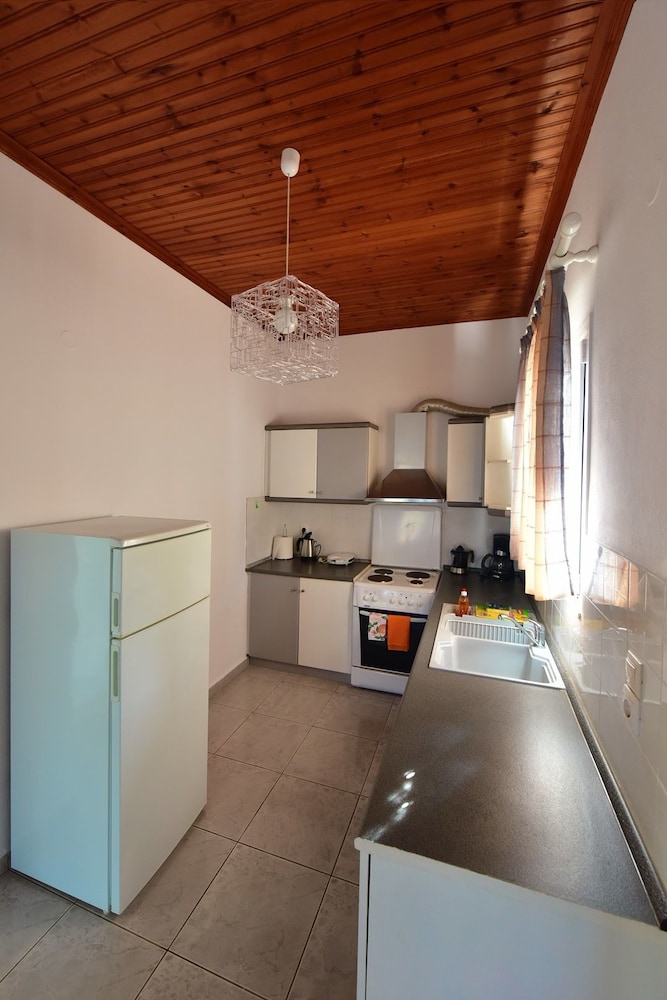 Villa, 1 Bedroom (Yellow) photo 3