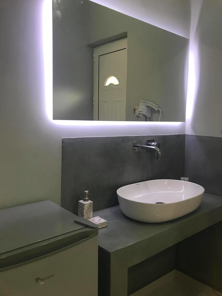 Deluxe Double Room, 1 Double Bed, Sea View - Photo 4