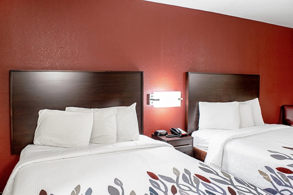 Deluxe Room, 2 Queen Beds (Smoke Free) - Photo 1