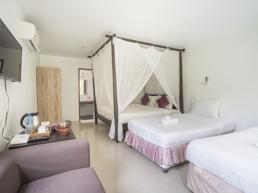 Family Grand Seaview, Free Round-trip Boat Transfer photo 3