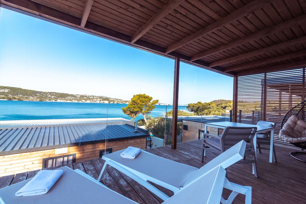 Luxury Mobile Home, Sea View (MK) photo 2