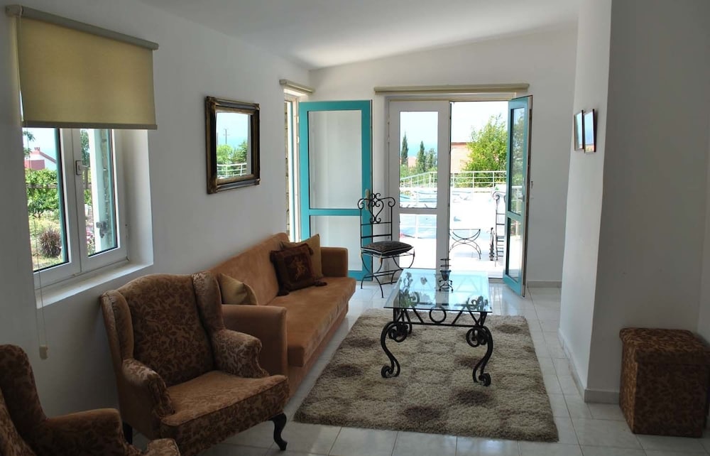 Villa, Non Smoking photo 3