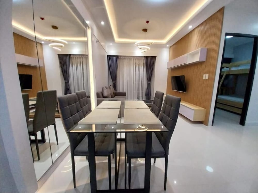 Luxury Apartment, 3 Bedrooms - Photo 2