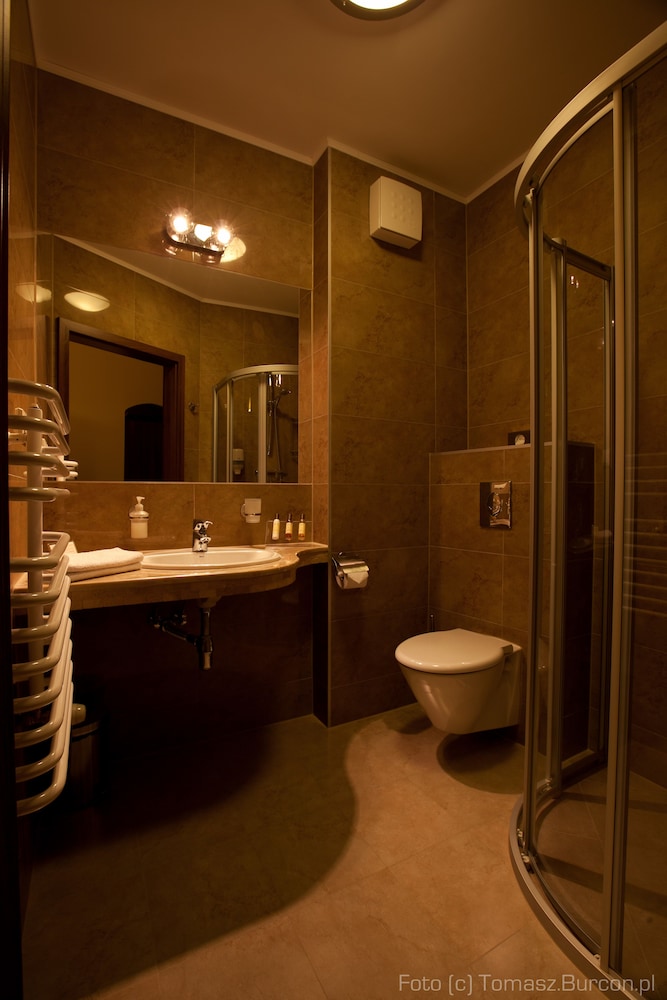 Double or Twin Room - Photo 3