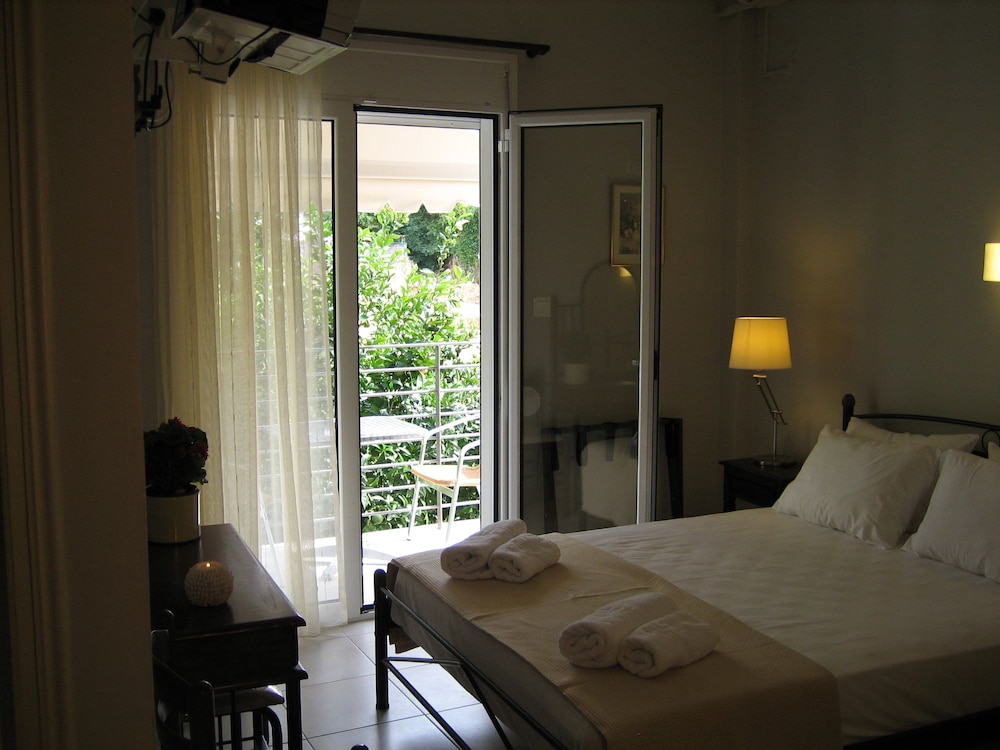 Double Or Twin Room, Mountain View photo 2