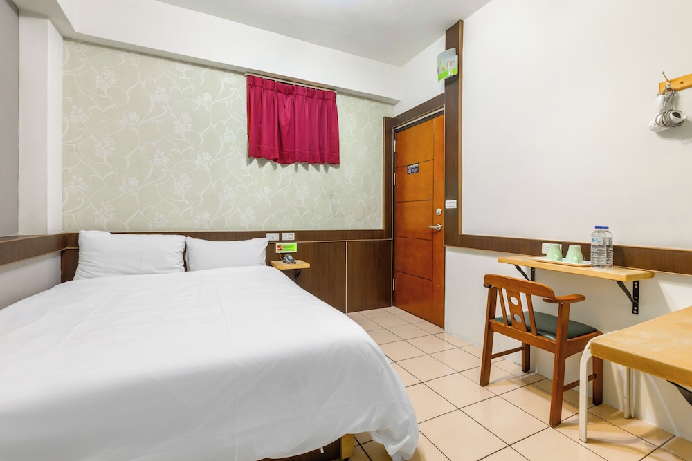 Economy Double Room photo 1
