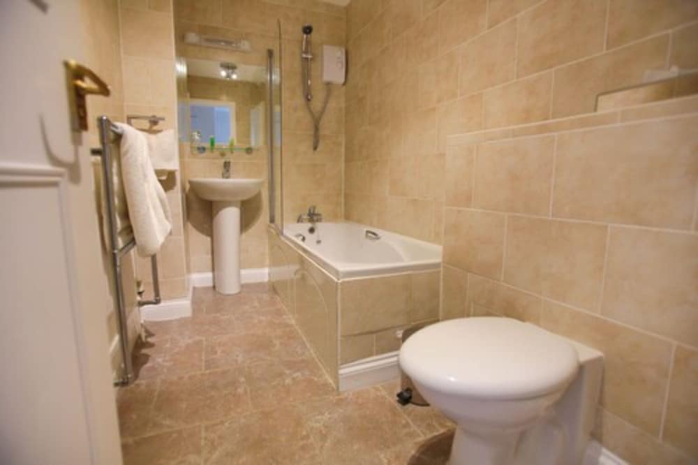 Family Room, Multiple Beds, Non Smoking - Photo 6