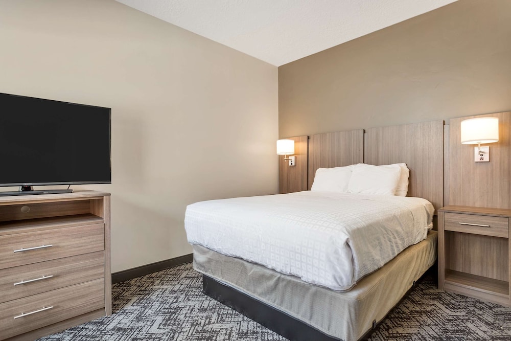 Family Suite, Multiple Beds, Non Smoking, Balcony (with Sofabed) photo 3