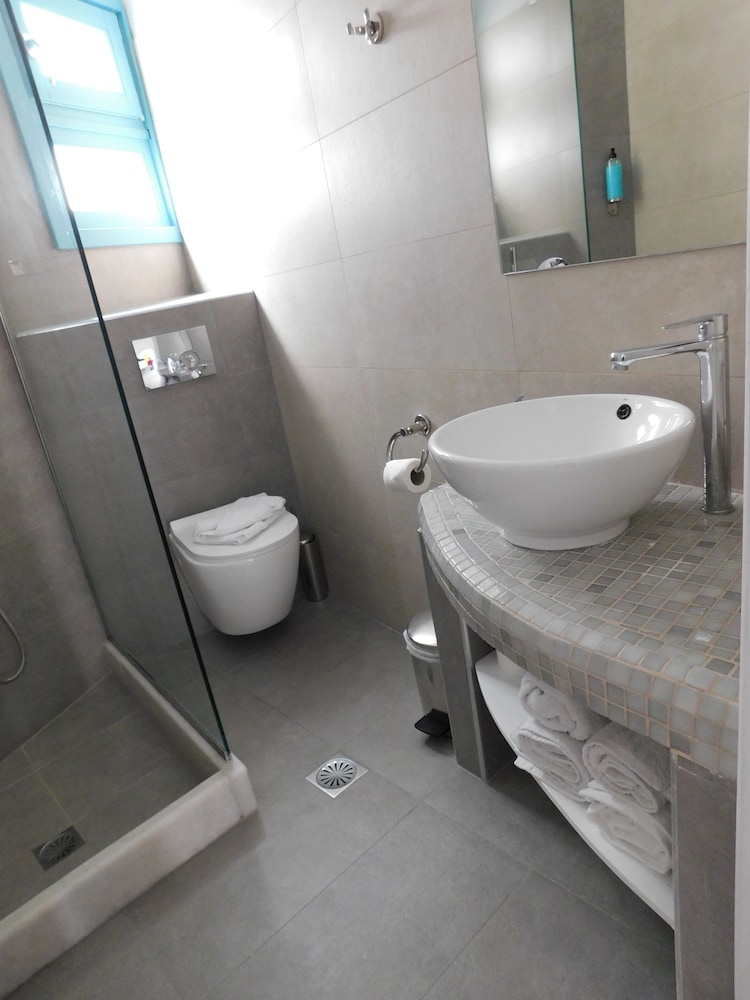 Deluxe Room, Balcony - Photo 21