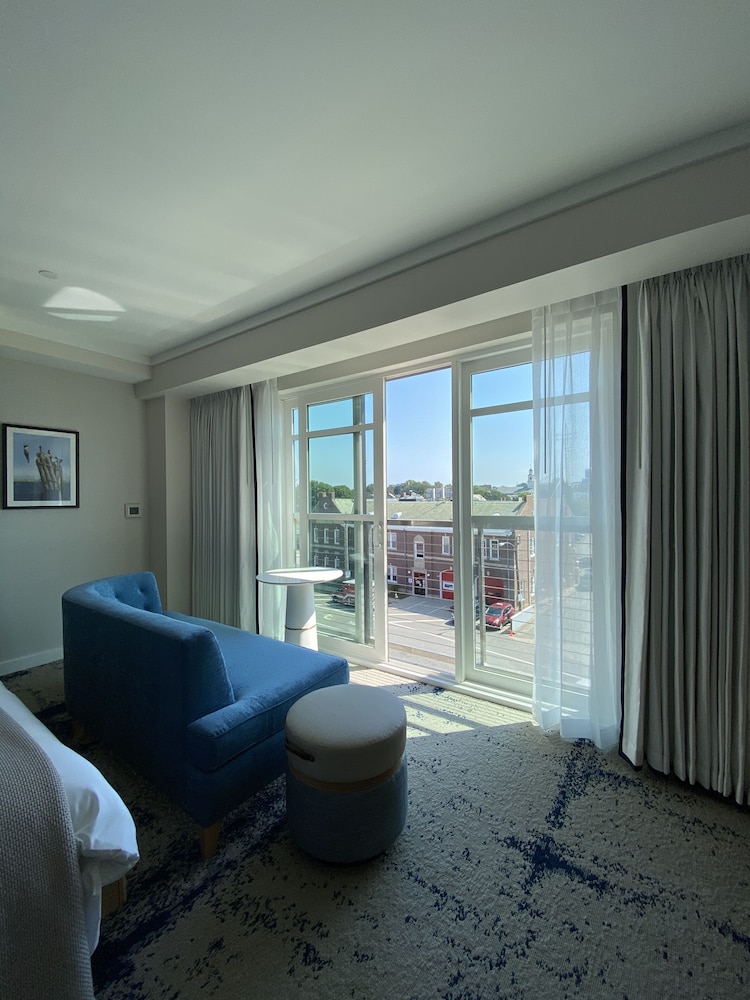 Room, 1 King Bed, City View - Photo 4