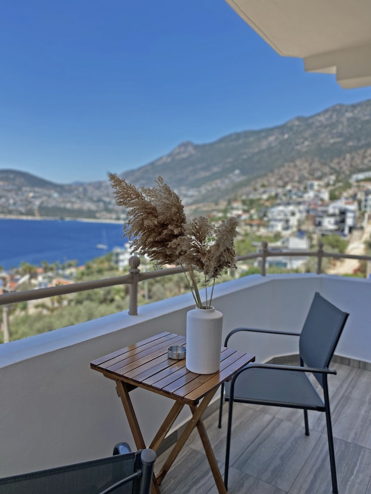 Elite Room, Sea View, Executive Level photo 3