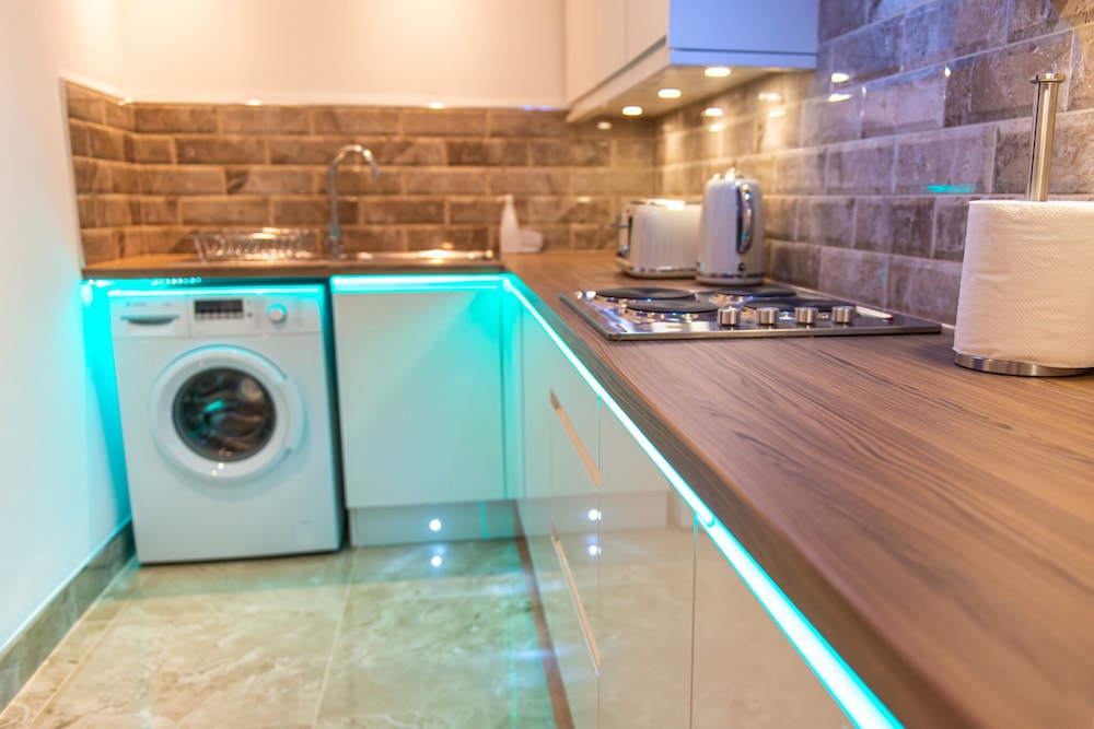 Executive Apartment, Accessible, Private Bathroom (Jacuzzi - Apartment 1) - Photo 55