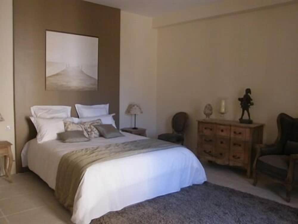 Comfort Double Room, Private Bathroom, Garden View photo 2