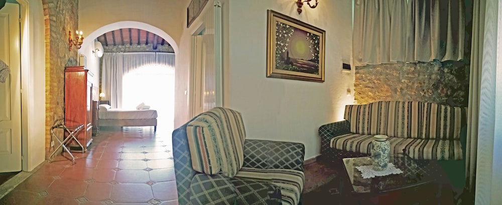 Junior Suite, 1 Bedroom, Garden View photo 3