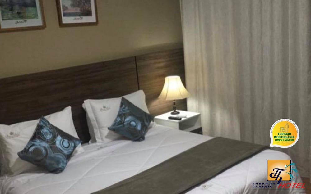 Standard Double or Twin Room photo 3