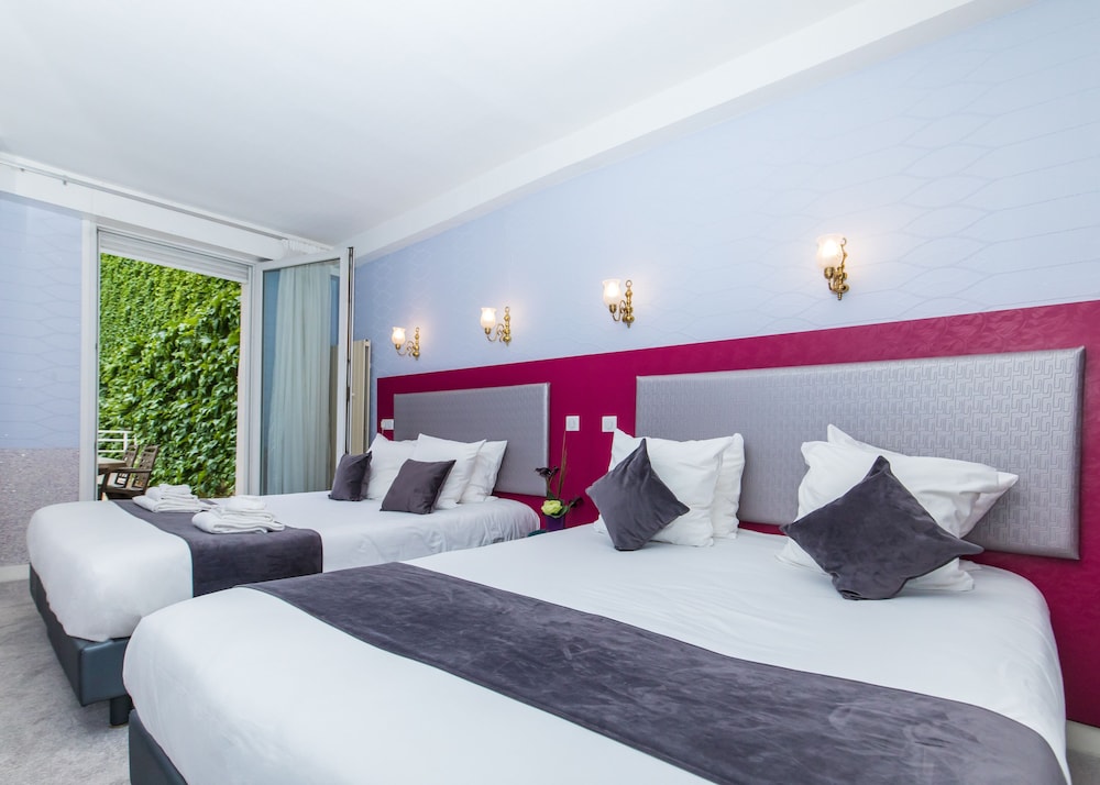 Superior Quadruple Room