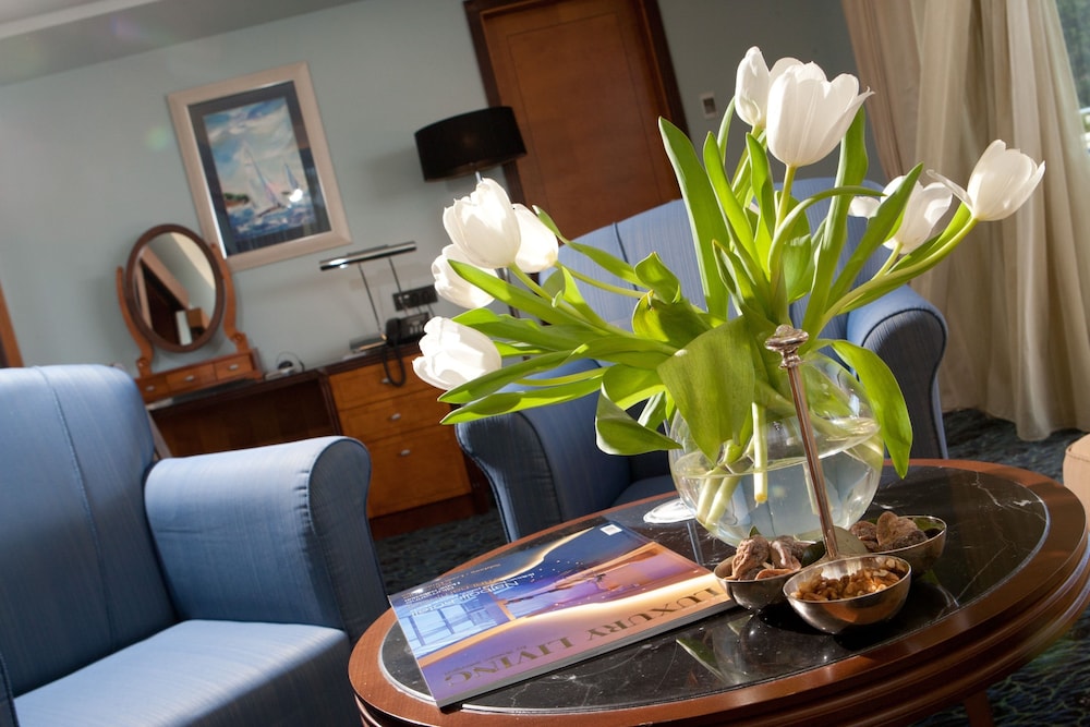Deluxe Suite, 1 Bedroom, Balcony, Sea View - Photo 6