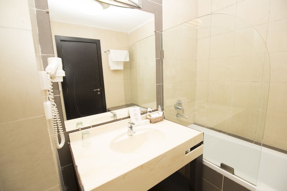 Deluxe Suite, Sea View photo 2