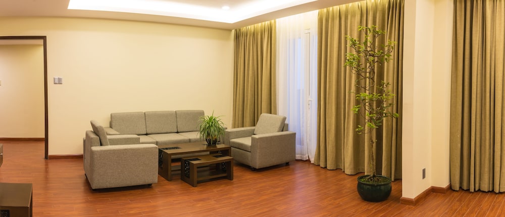 Royal Suite photo 2