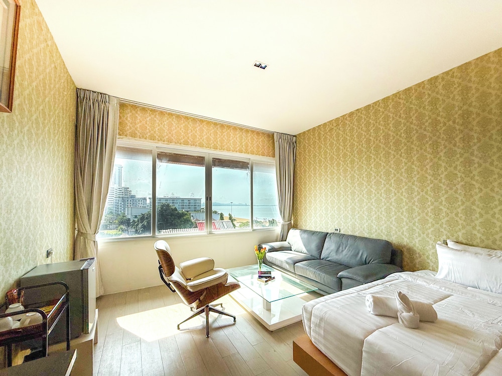 Deluxe Suite, Sea View