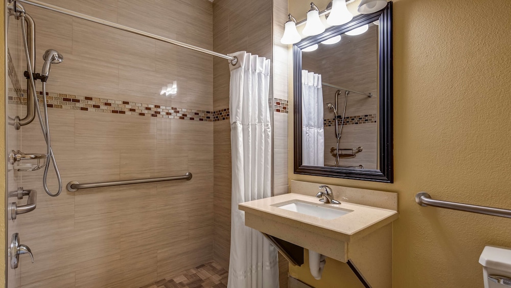 Standard Room, 2 Queen Beds, Accessible, Refrigerator & Microwave - Photo 4