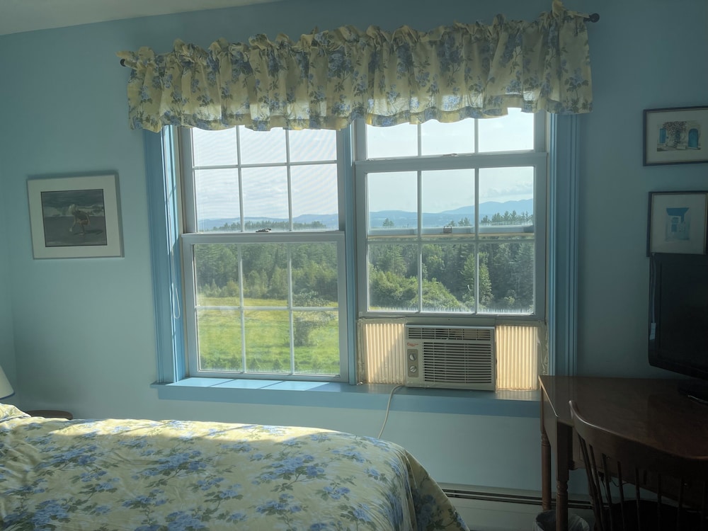 Mountain View Queen 2nd Floor photo 3