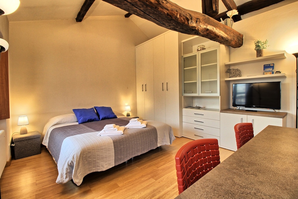 Apartment (3)