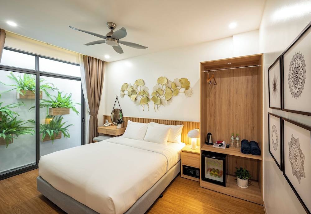 Superior King Room - Photo 1