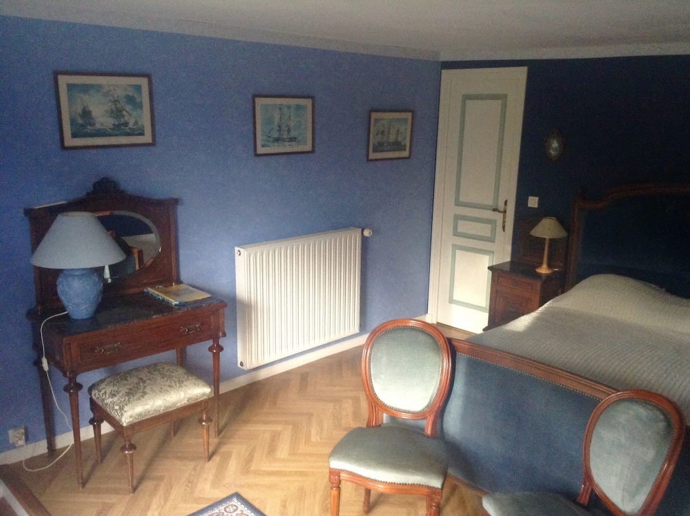 Classic Double Room, 1 Queen Bed (Lafayette) photo 2
