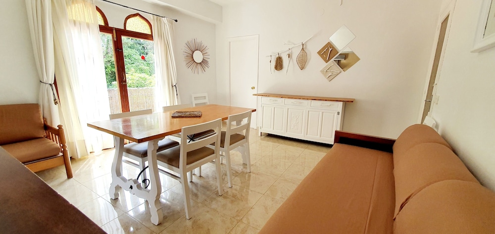 Apartamento Familiar, 2 habitaciones, cocina, vista a la montaña