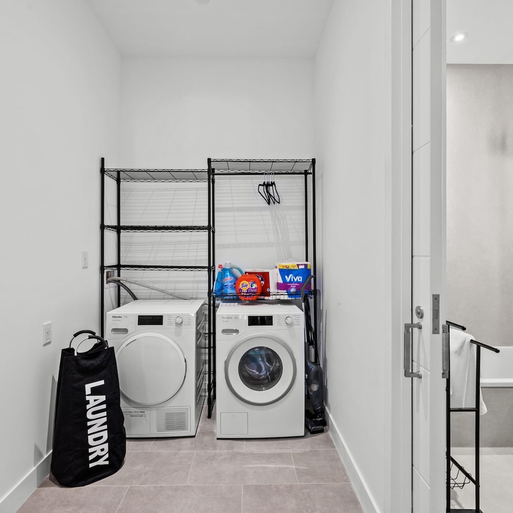 Riverbank I by Rove Travel 1BR UWS Townhome, Foto 25