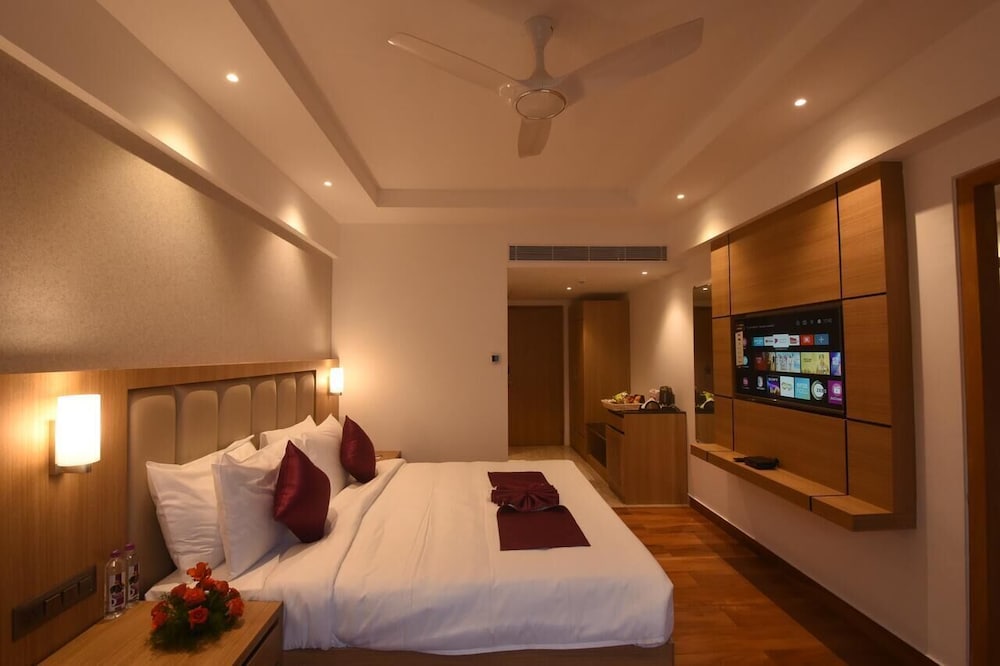 Deluxe Room - Photo 2