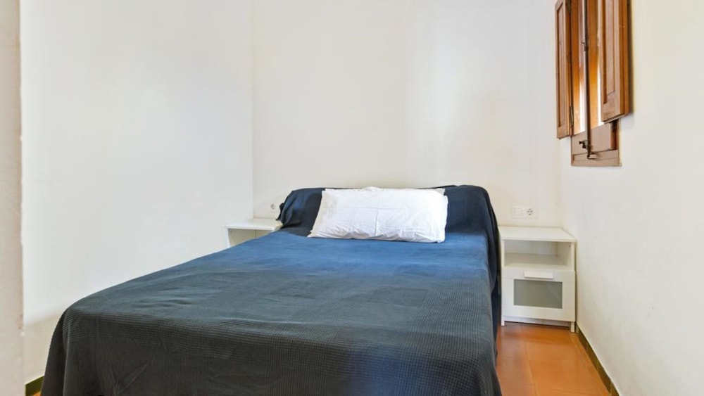 Family Apartment, 3 Bedrooms, Mountain View photo 3