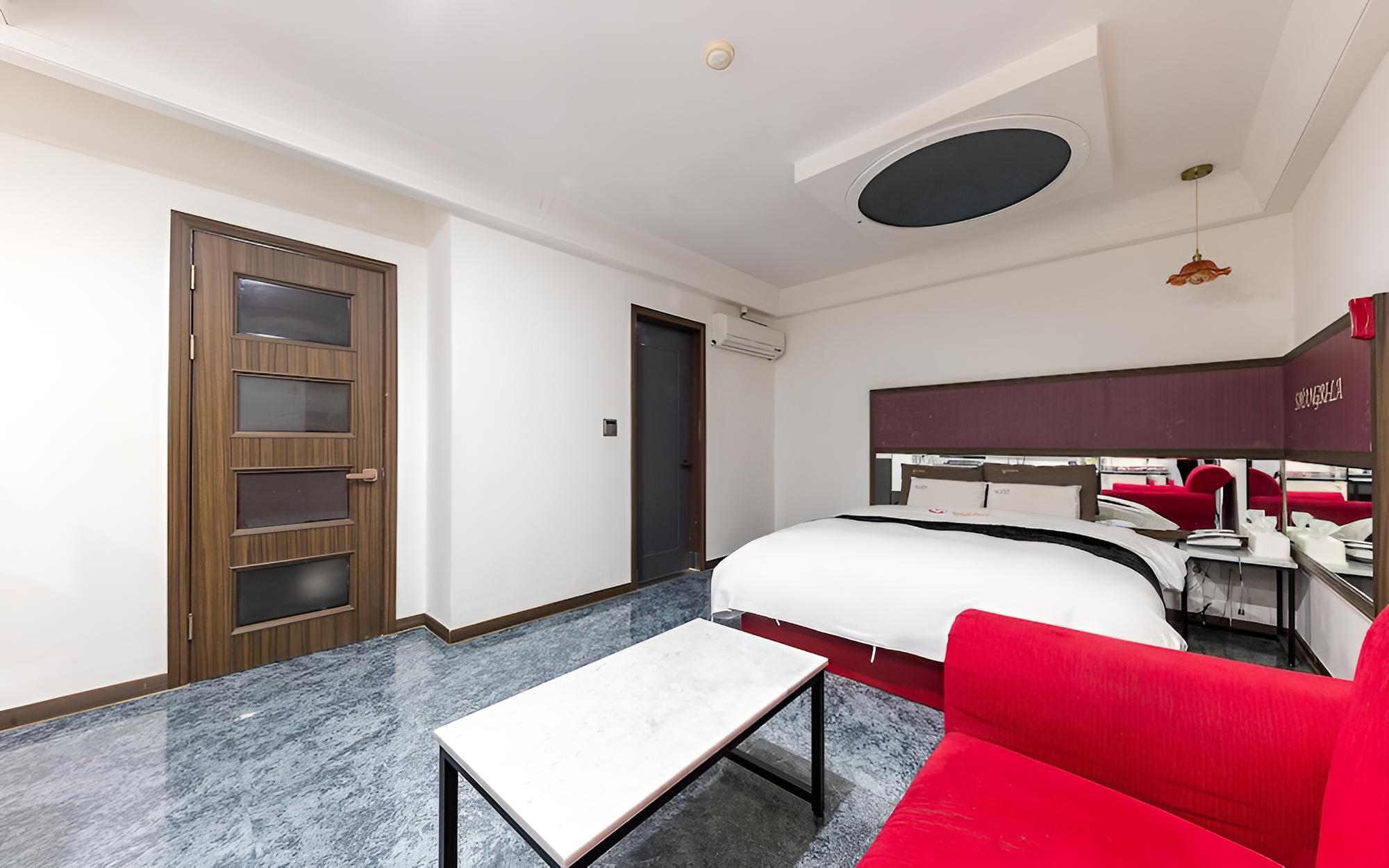 Room (VIP(Latest game PC Air purifier LG St) - Photo 2