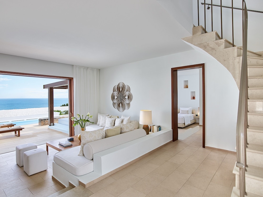 2 Bedroom Infinity villa with private pool