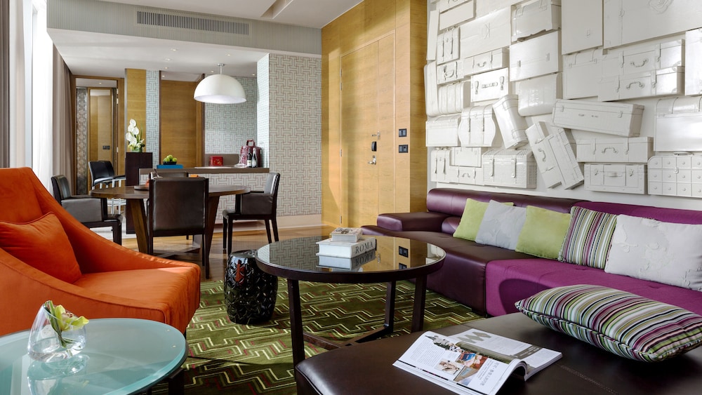 Suite, 1 Bedroom, Balcony, Sea View (Dining Area) - Photo 4
