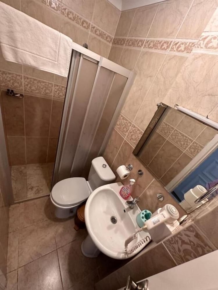 ANTIQUE Three bedroom Apartment photo 2