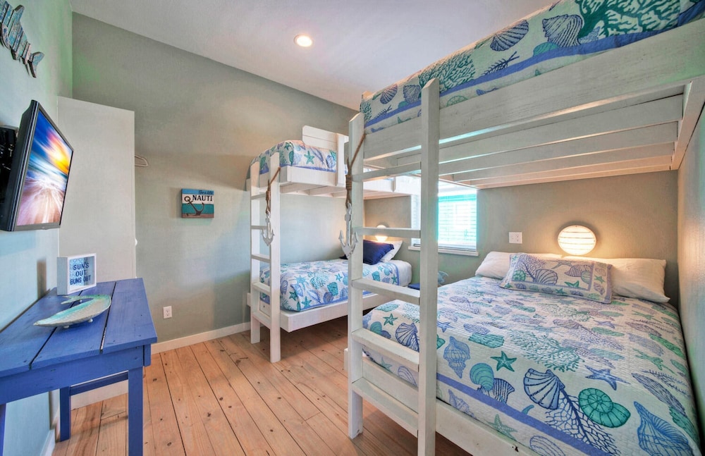 House (4 Bedrooms)