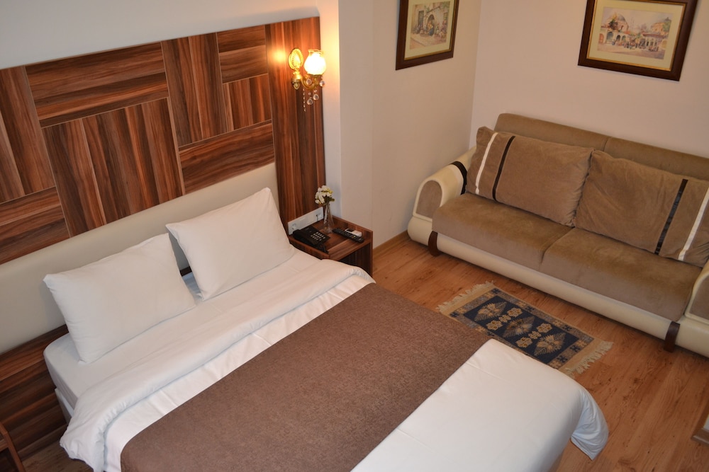 Deluxe Room (Family) photo 1