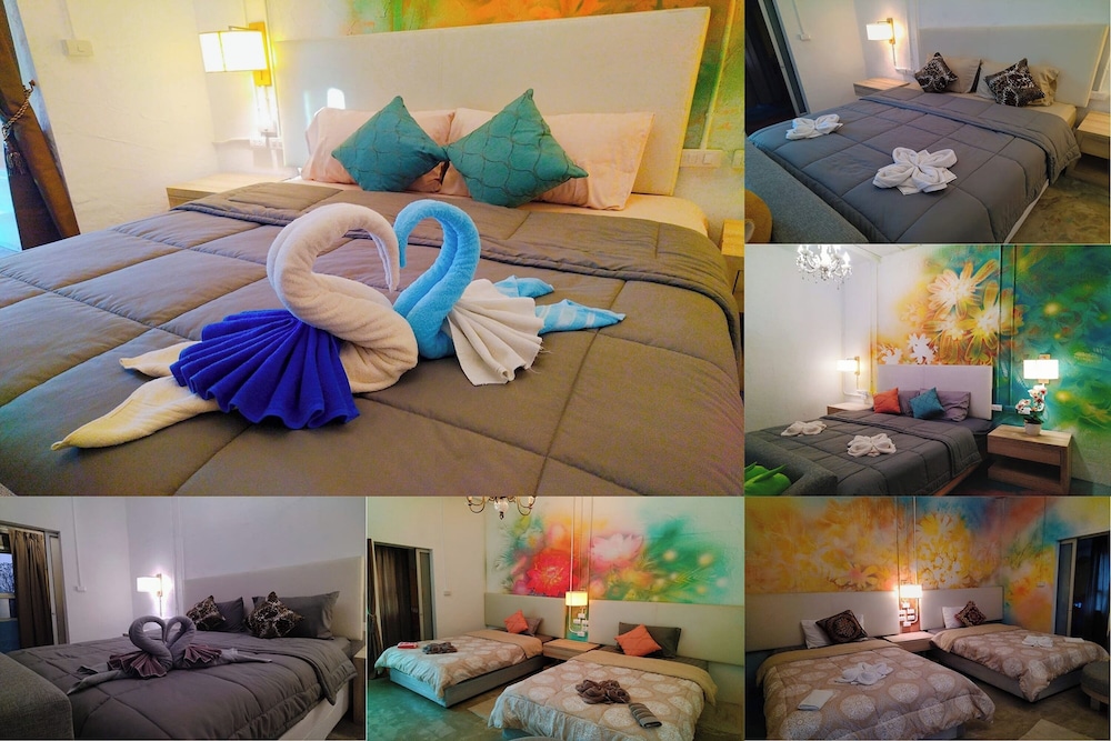 Deluxe Room - Photo 17