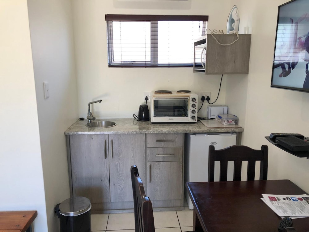Standard Quadruple Room, 1 Bedroom, Non Smoking, Kitchenette photo 2
