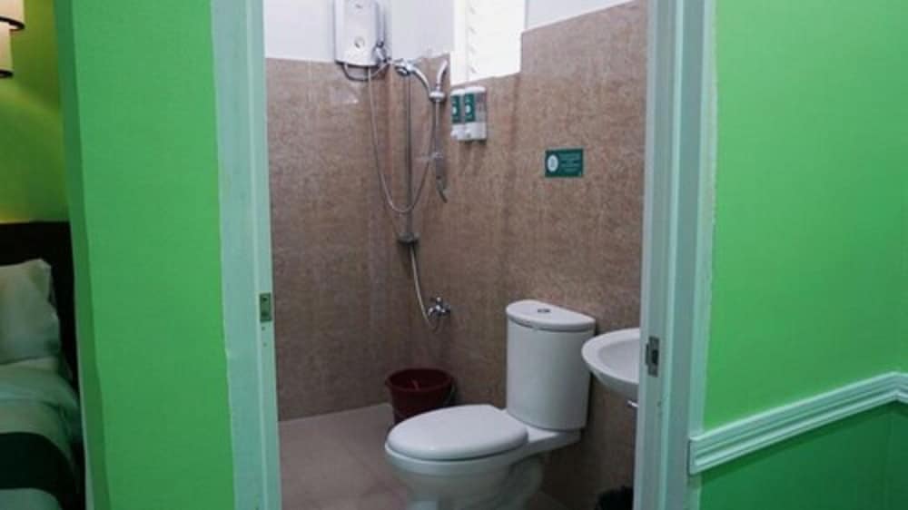 Quadruple Room - Photo 10