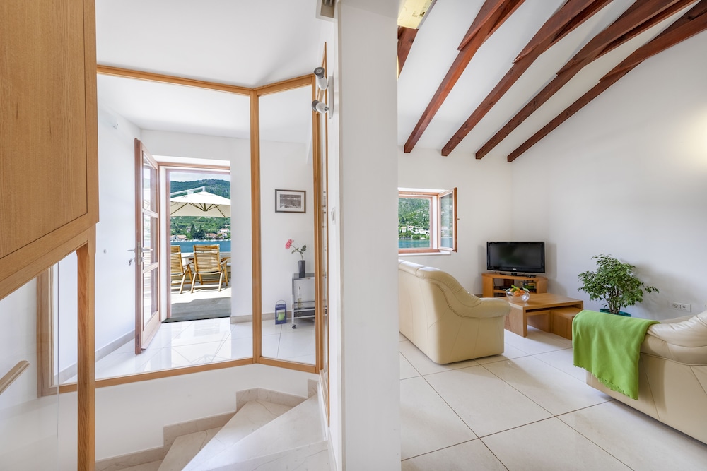 Standard Apartment, 2 Bedrooms, Terrace, Sea View
