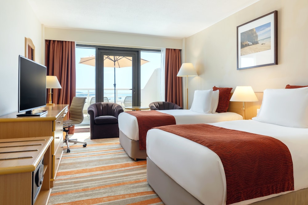 Room, 2 Twin Beds, Balcony, Sea View