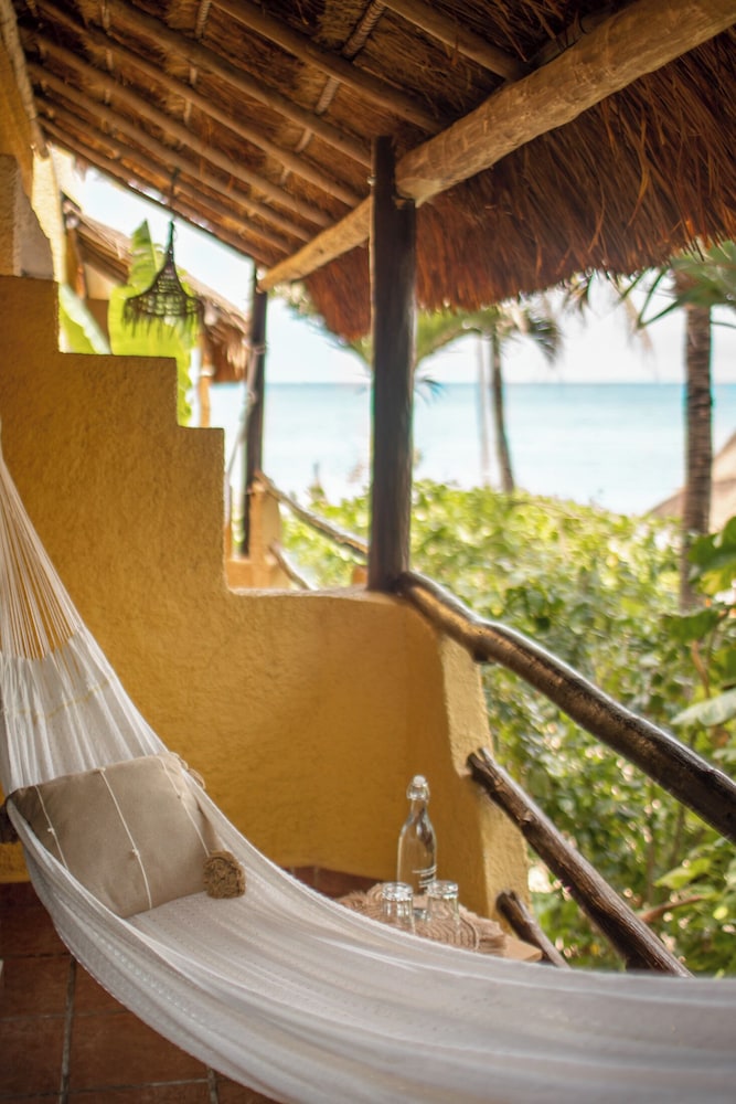 Standard Double Room, 2 Double Beds, Partial Sea View (foto 1 de 6)