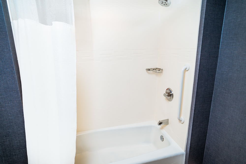 Suite, Multiple Beds - Photo 11
